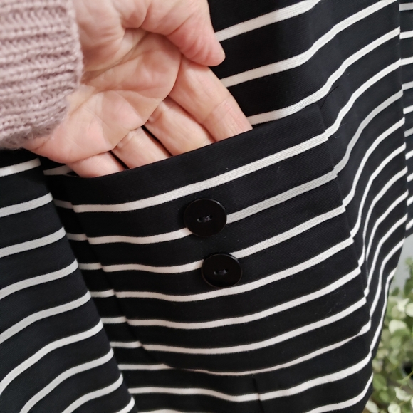 Nina McLemore Black and White Striped Open Blazer - Picture 6 of 8